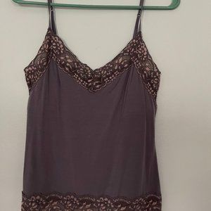 NewYork Company Intimates Women's Medium Size Lace-Trim V-Neck Tank Top